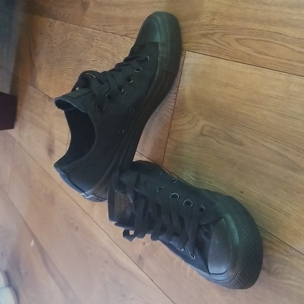 Converse, size 7 women, black.